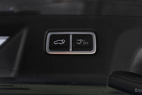 2023 Kia Sorento с пробегом 17 019 км