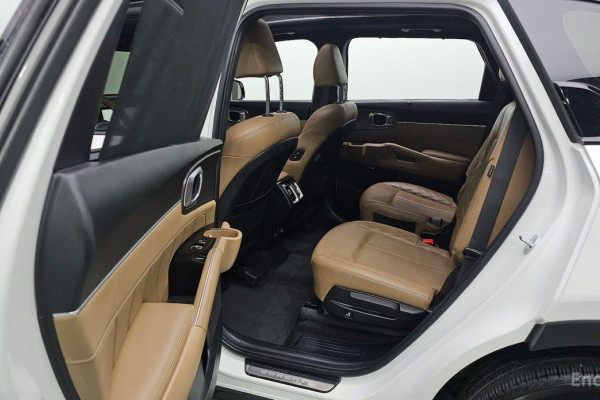 2023 Kia Sorento с пробегом 55 362 км