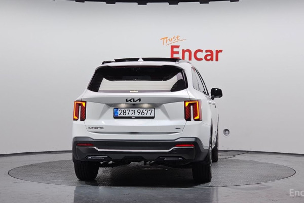 2025 Kia Sorento с пробегом 6 724 км