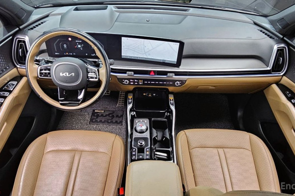 2023 Kia Sorento с пробегом 25 819 км