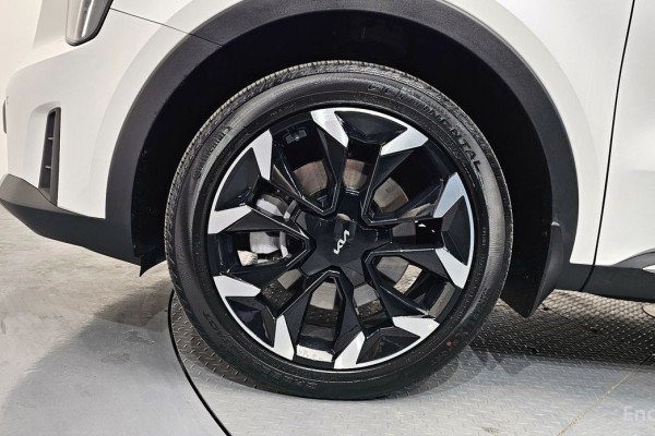 2023 Kia Sorento с пробегом 16 171 км