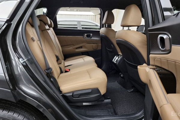 2025 Kia Sorento с пробегом 3 367 км