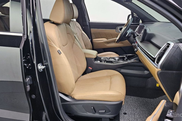 2023 Kia Sorento с пробегом 25 819 км