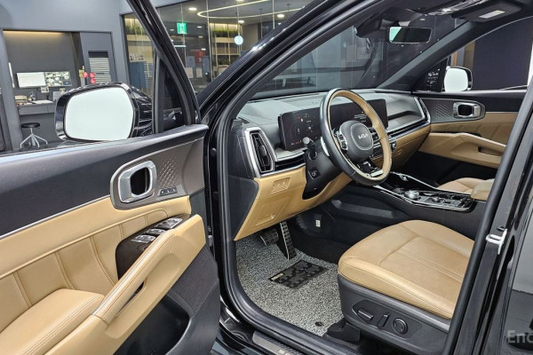 2023 Kia Sorento с пробегом 25 819 км