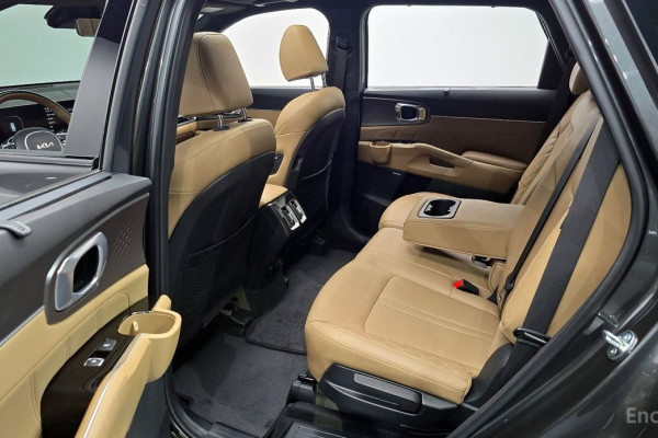 2023 Kia Sorento с пробегом 73 402 км