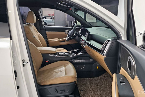 2023 Kia Sorento с пробегом 16 171 км