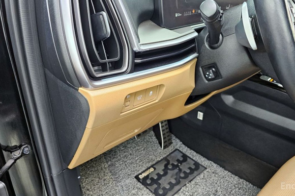 2023 Kia Sorento с пробегом 25 819 км