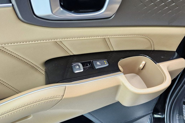 2023 Kia Sorento с пробегом 25 819 км