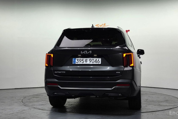 2024 Kia Sorento с пробегом 23 427 км