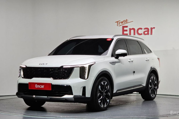 2025 Kia Sorento с пробегом 8 124 км
