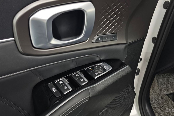 2025 Kia Sorento с пробегом 6 724 км