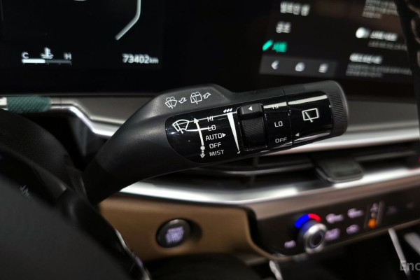 2023 Kia Sorento с пробегом 73 402 км