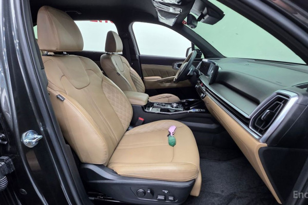 2024 Kia Sorento с пробегом 23 427 км
