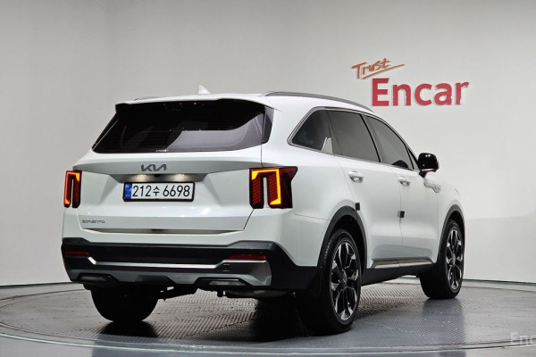 2025 Kia Sorento с пробегом 8 124 км