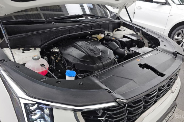 2025 Kia Sorento с пробегом 8 124 км