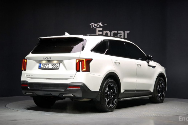 2023 Kia Sorento с пробегом 28 326 км