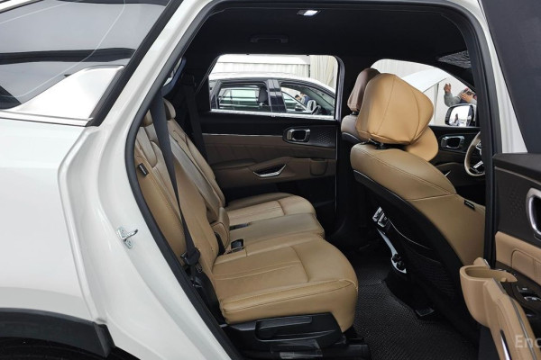 2025 Kia Sorento с пробегом 8 124 км