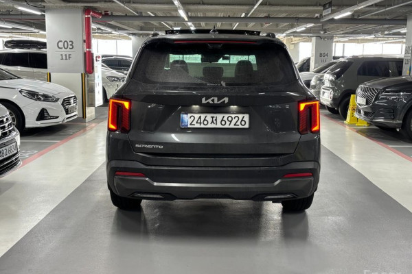 2025 Kia Sorento с пробегом 24 144 км