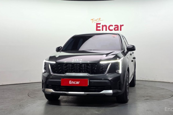 2023 Kia Sorento с пробегом 14 042 км
