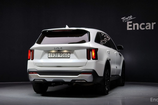 2024 Kia Sorento с пробегом 15 418 км