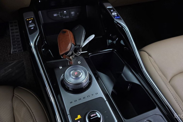 2023 Kia Sorento с пробегом 28 326 км