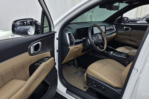 2023 Kia Sorento с пробегом 28 326 км