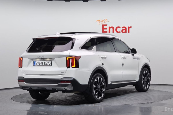 2023 Kia Sorento с пробегом 18 872 км