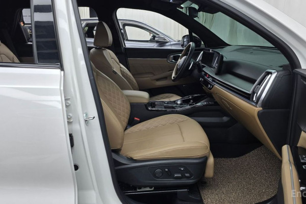 2023 Kia Sorento с пробегом 28 326 км