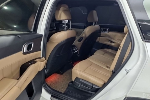 2024 Kia Sorento с пробегом 23 163 км