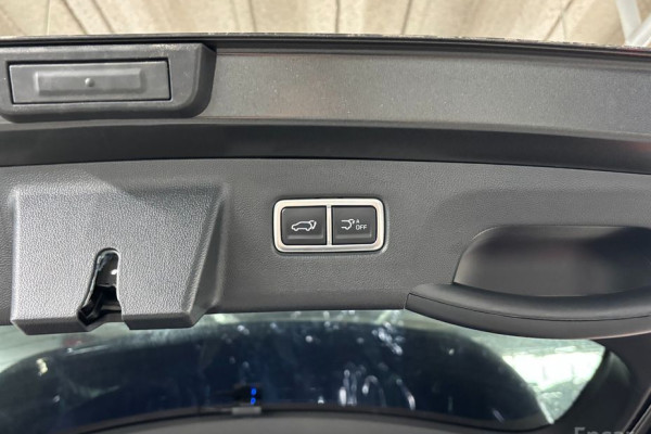 2025 Kia Sorento с пробегом 24 144 км