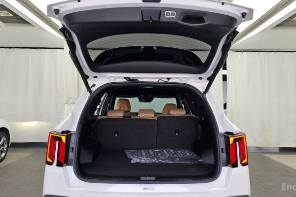 2025 Kia Sorento с пробегом 8 124 км