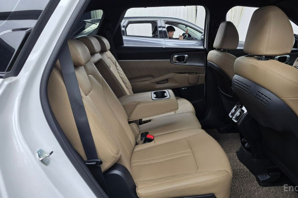 2023 Kia Sorento с пробегом 28 326 км