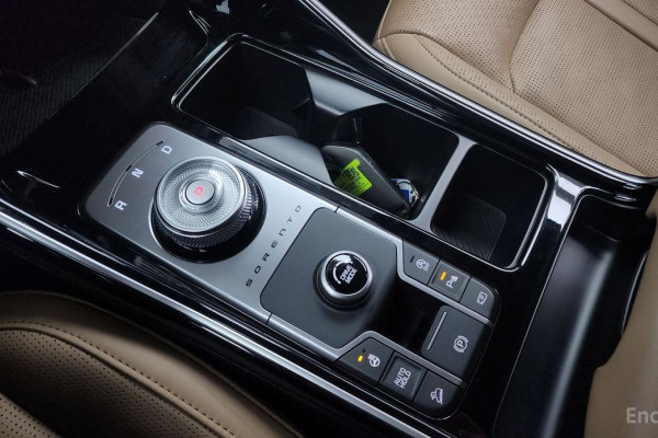 2024 Kia Sorento с пробегом 15 418 км