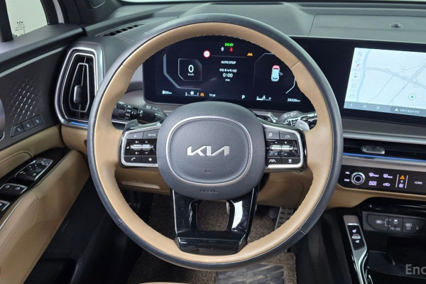 2023 Kia Sorento с пробегом 28 326 км