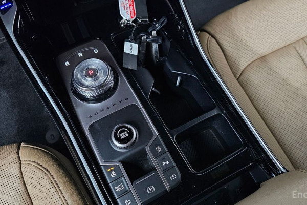 2024 Kia Sorento с пробегом 16 941 км