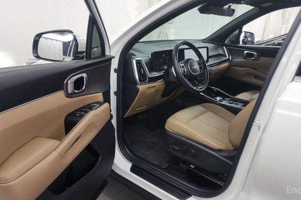2024 Kia Sorento с пробегом 15 418 км