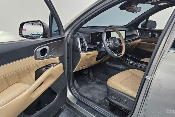 2024 Kia Sorento с пробегом 16 941 км