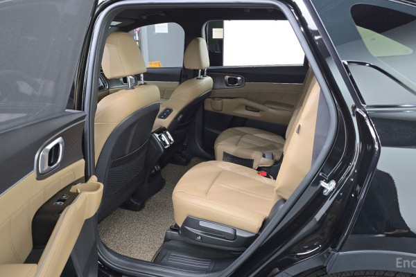 2024 Kia Sorento с пробегом 11 874 км