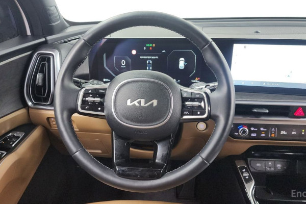 2024 Kia Sorento с пробегом 15 418 км