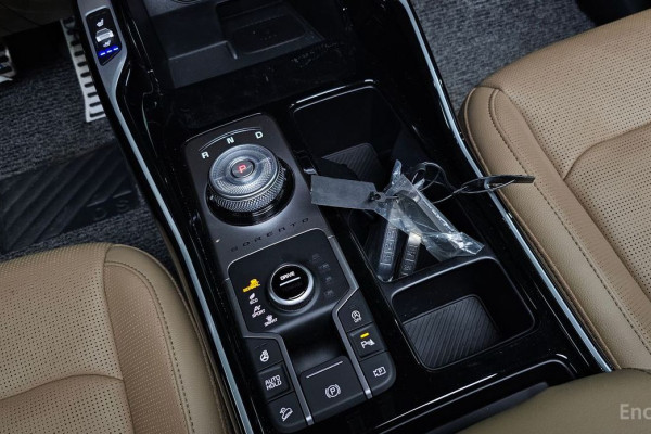 2023 Kia Sorento с пробегом 18 872 км