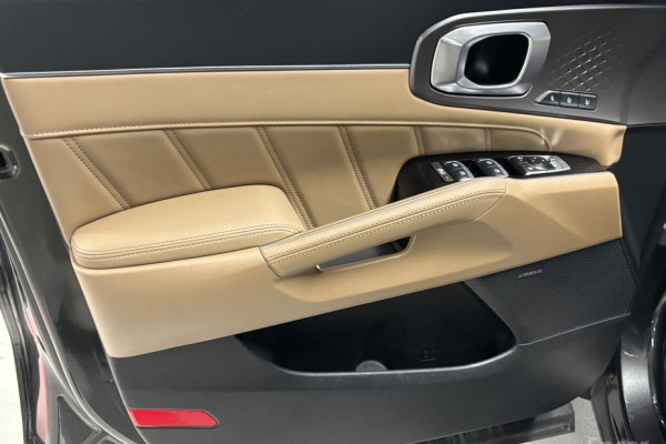 2025 Kia Sorento с пробегом 24 144 км