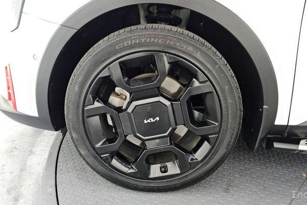 2023 Kia Sorento с пробегом 25 381 км