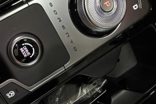 2025 Kia Sorento с пробегом 24 144 км