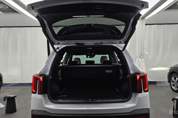 2023 Kia Sorento с пробегом 28 326 км