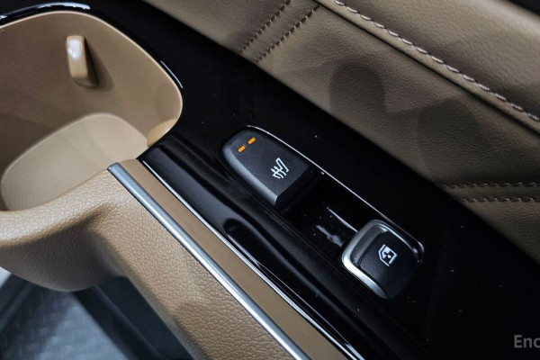 2024 Kia Sorento с пробегом 16 941 км