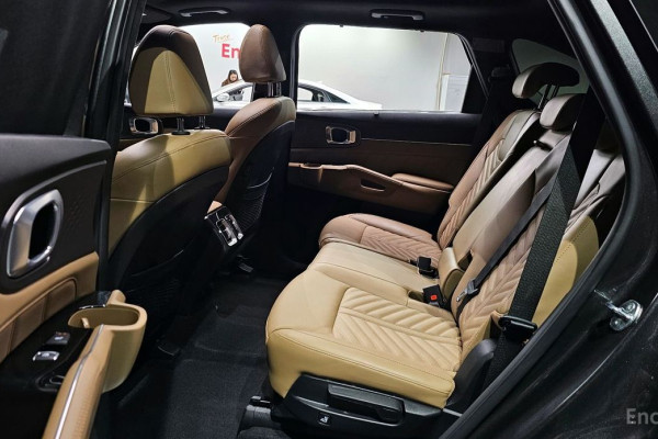 2023 Kia Sorento с пробегом 36 071 км