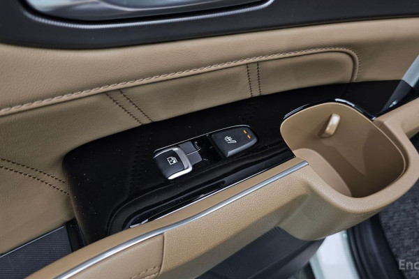 2023 Kia Sorento с пробегом 18 872 км