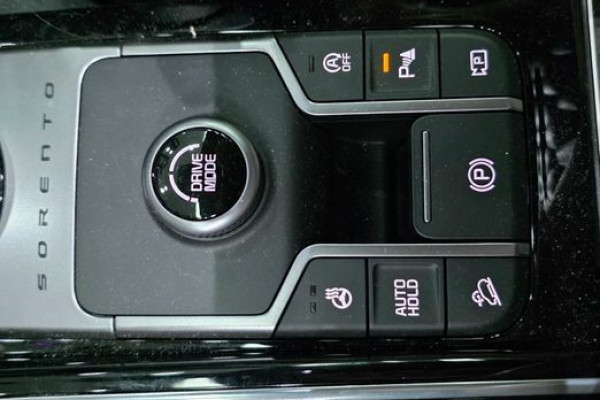 2024 Kia Sorento с пробегом 48 670 км