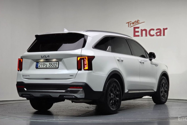 2025 Kia Sorento с пробегом 10 553 км