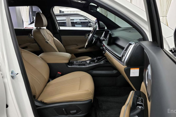 2025 Kia Sorento с пробегом 10 553 км